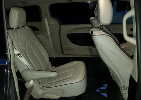 2017 Chrysler Pacifica Limited z USA, uszkodzony, nr VIN 2C4RC1GG8HR754322